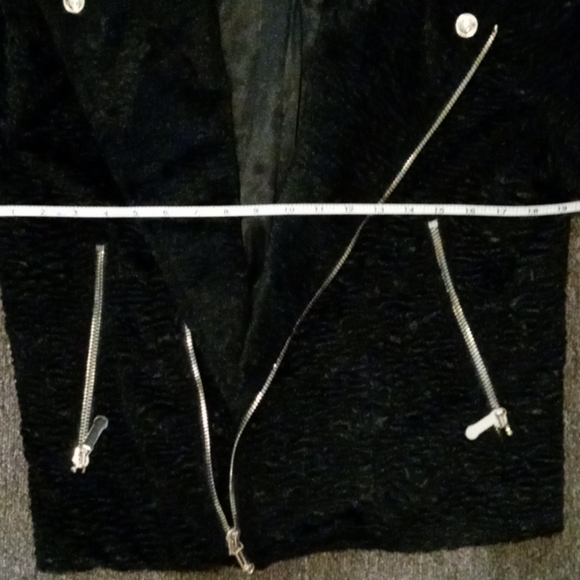 Versace Collection - Picture 5 of 10